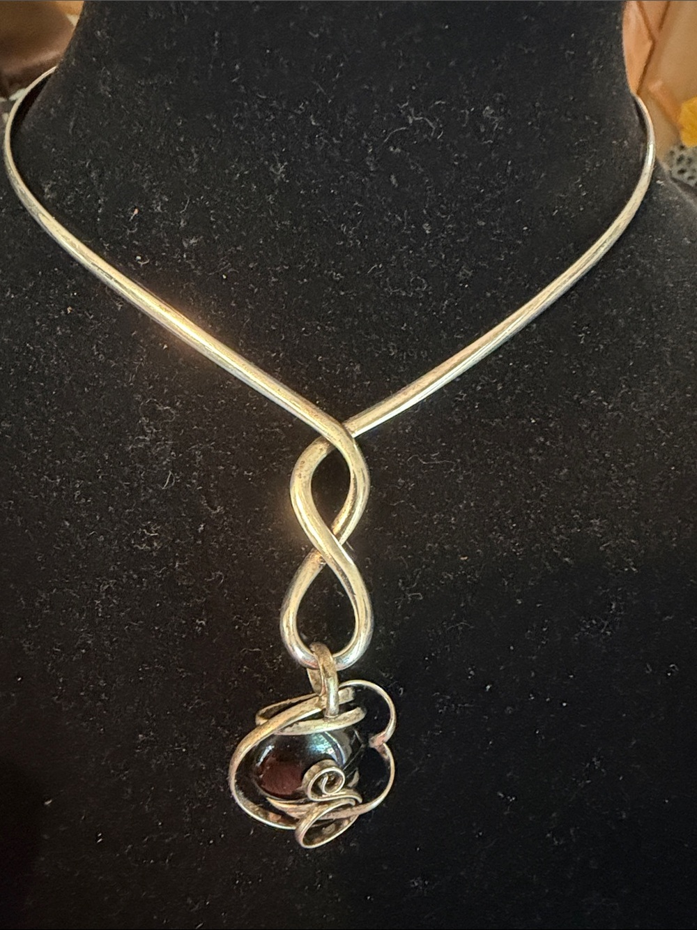 Silver handmade wire wrapped Knot choker type Necklace with Dark Gem Pendant